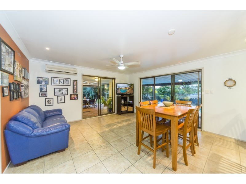 11 Tambo Court, Helensvale QLD 4212