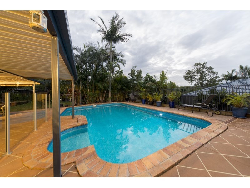 11 Tambo Court, Helensvale QLD 4212
