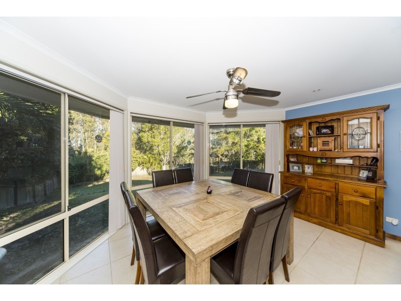 15 Corringle Close, Helensvale QLD 4212