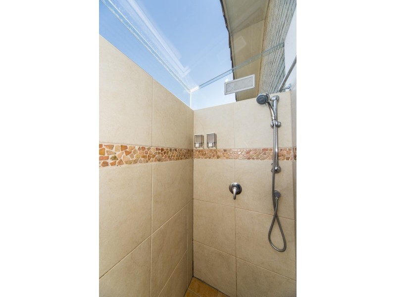 15 Corringle Close, Helensvale QLD 4212