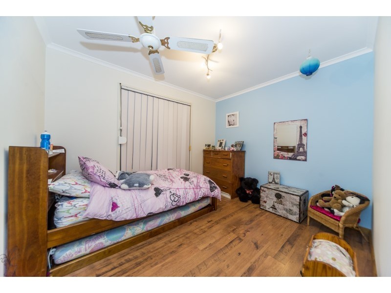 15 Corringle Close, Helensvale QLD 4212