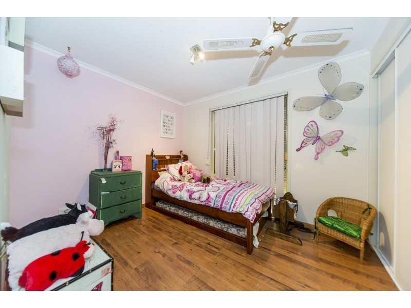 15 Corringle Close, Helensvale QLD 4212