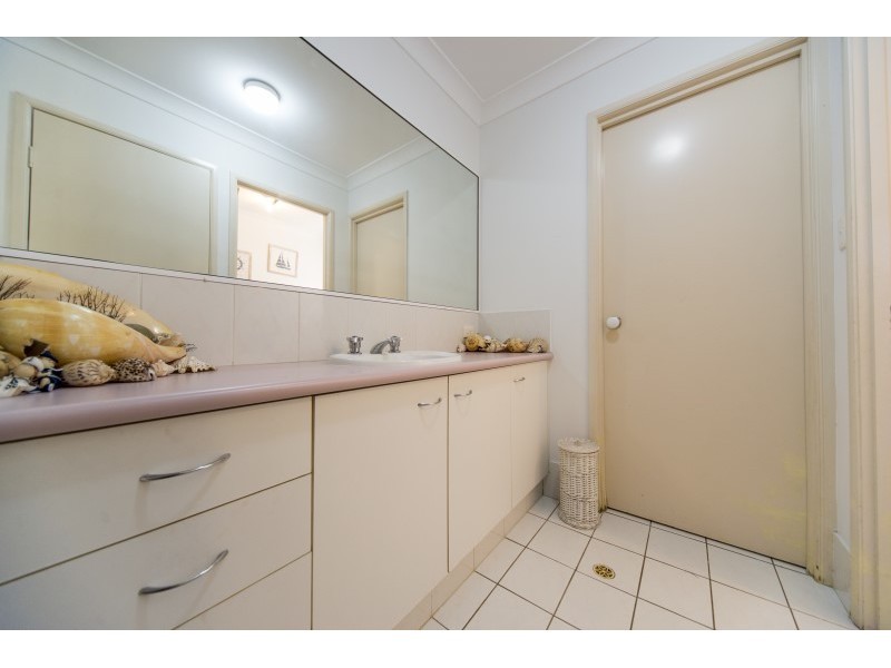 31 Warrego Way, Helensvale QLD 4212