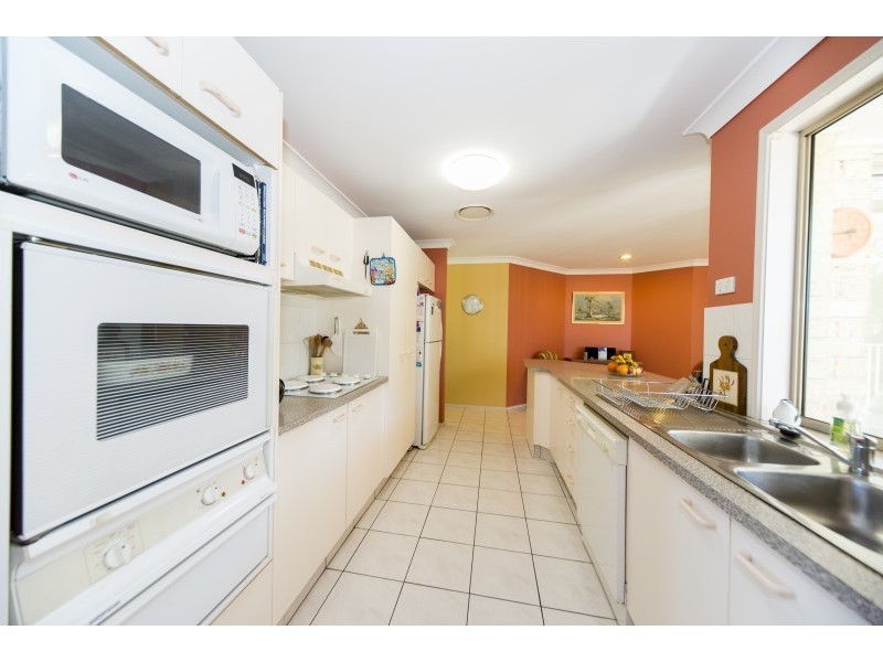 92 Lindfield Road, Helensvale QLD 4212