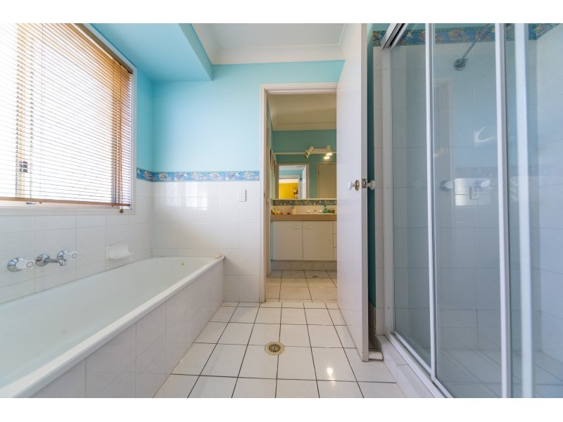 92 Lindfield Road, Helensvale QLD 4212