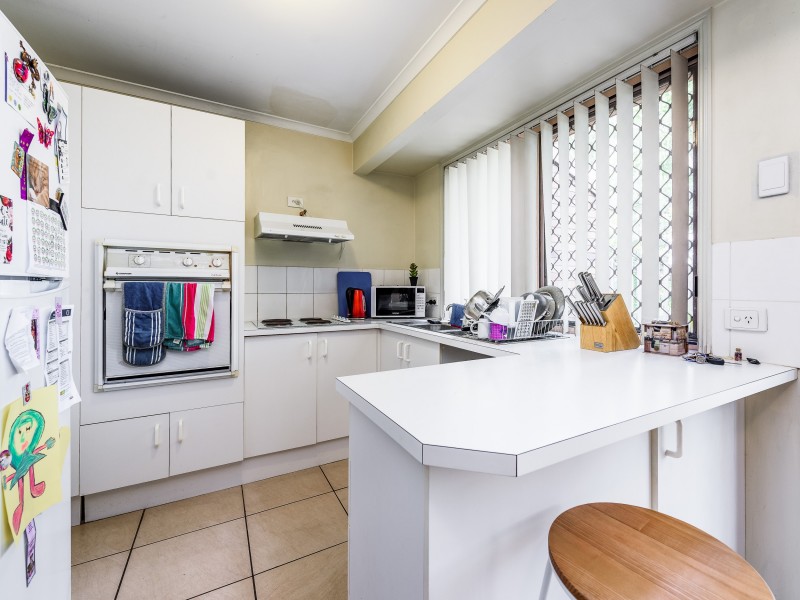 4 Birch Court, Oxenford QLD 4210