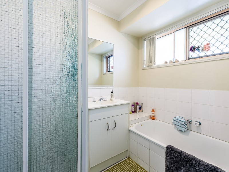 4 Birch Court, Oxenford QLD 4210