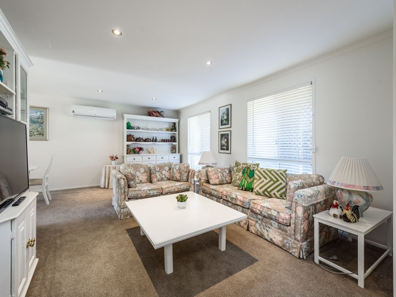 13 Adaminaby Drive, Helensvale QLD 4212