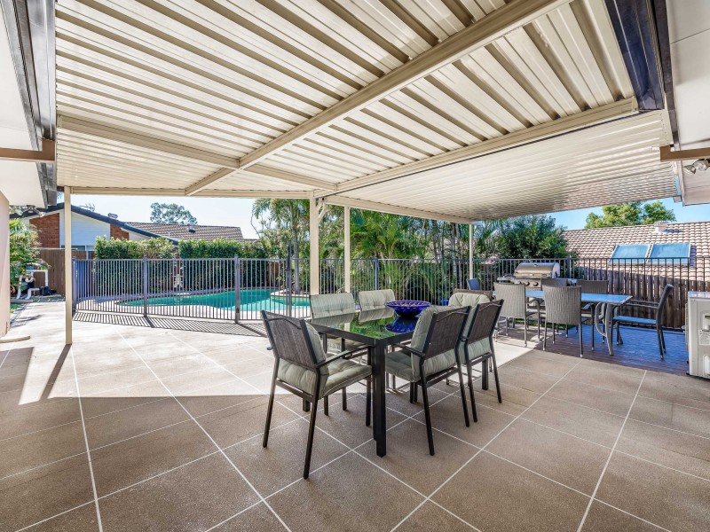 13 Adaminaby Drive, Helensvale QLD 4212