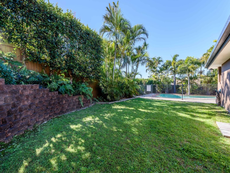 13 Adaminaby Drive, Helensvale QLD 4212
