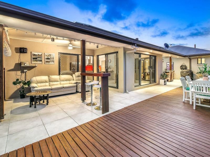 5 Berrimilla Lane, Coomera Waters QLD 4209