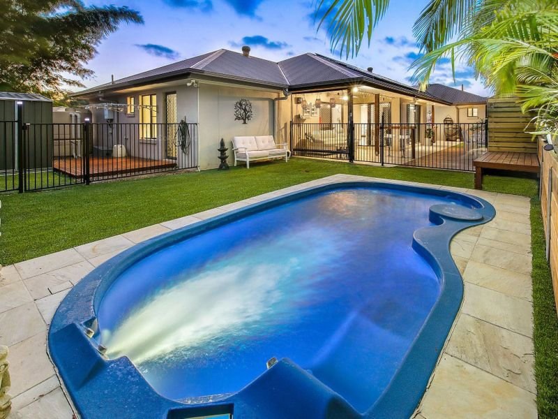 5 Berrimilla Lane, Coomera Waters QLD 4209
