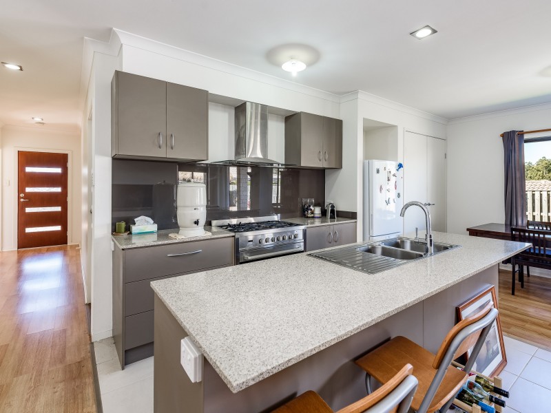 48 Mcauley Parade, Pacific Pines QLD 4211