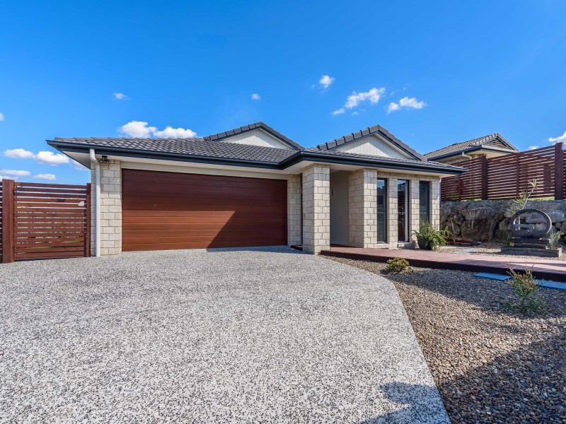 48 Mcauley Parade, Pacific Pines QLD 4211