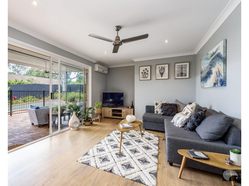 14 Edgeworth Place, Helensvale QLD 4212