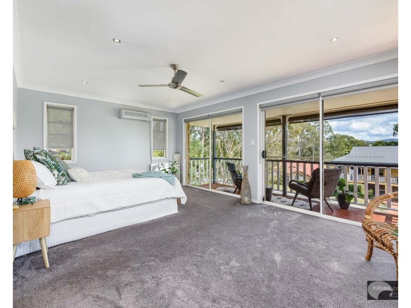 14 Edgeworth Place, Helensvale QLD 4212