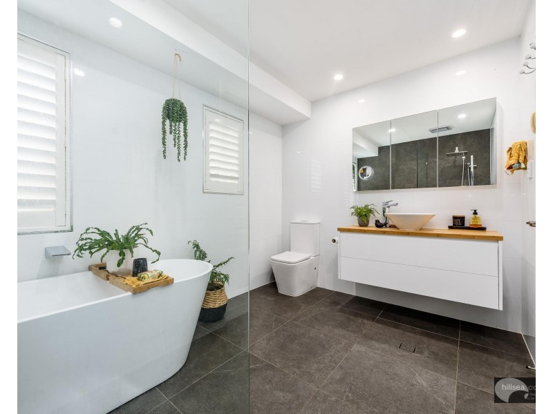 14 Edgeworth Place, Helensvale QLD 4212