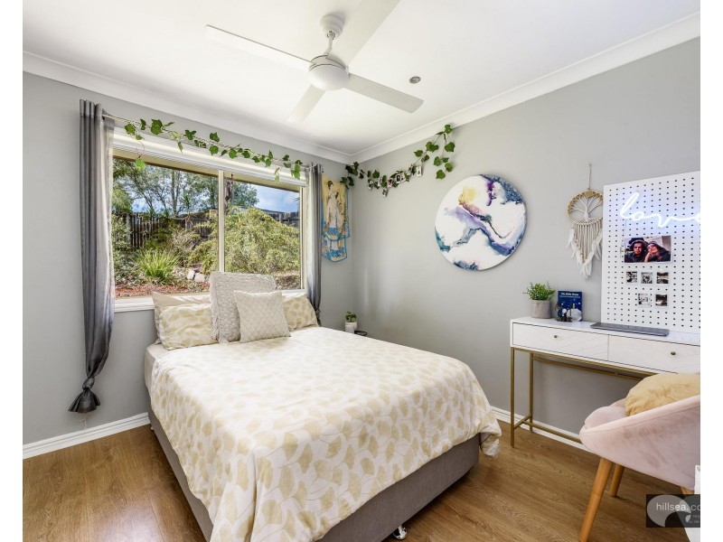 14 Edgeworth Place, Helensvale QLD 4212