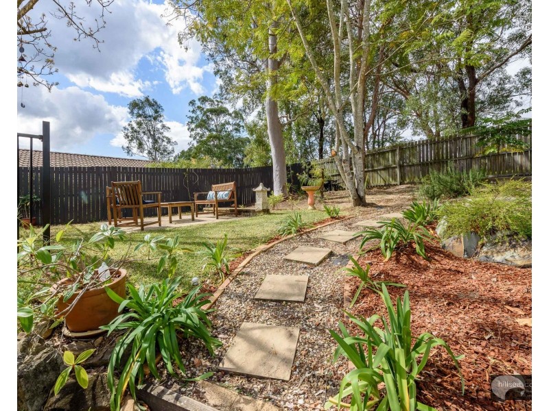 14 Edgeworth Place, Helensvale QLD 4212