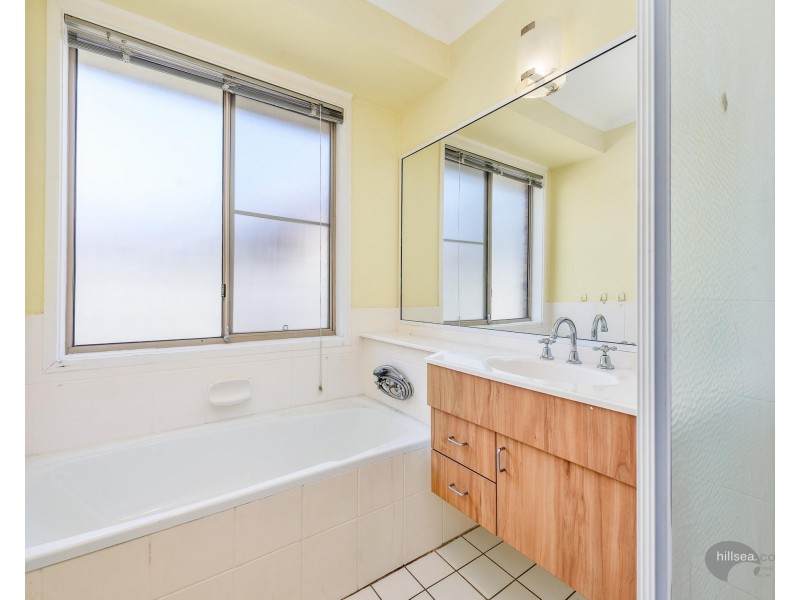 19 Lismore Drive, Helensvale QLD 4212