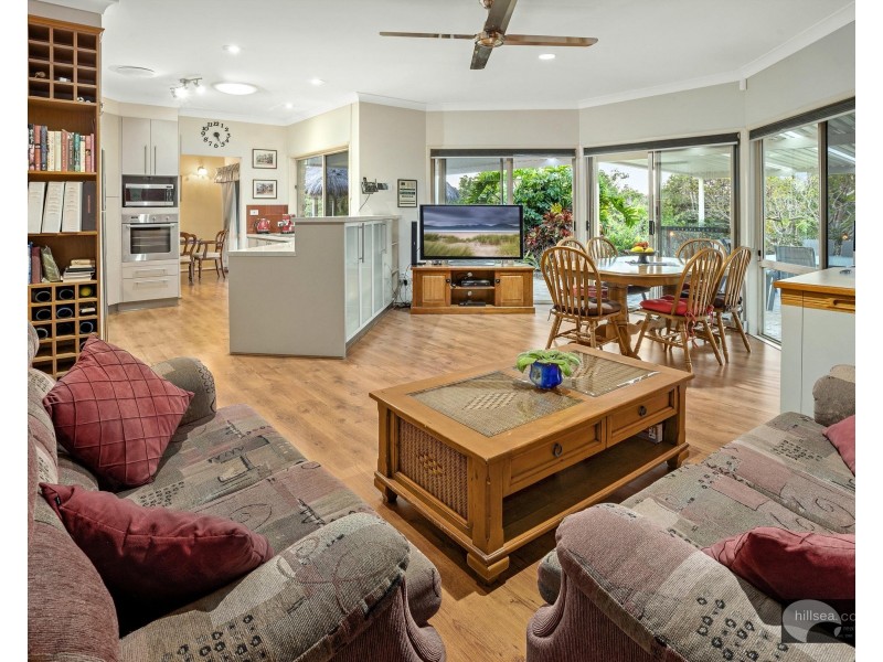 13 Oregon Way, Oxenford QLD 4210