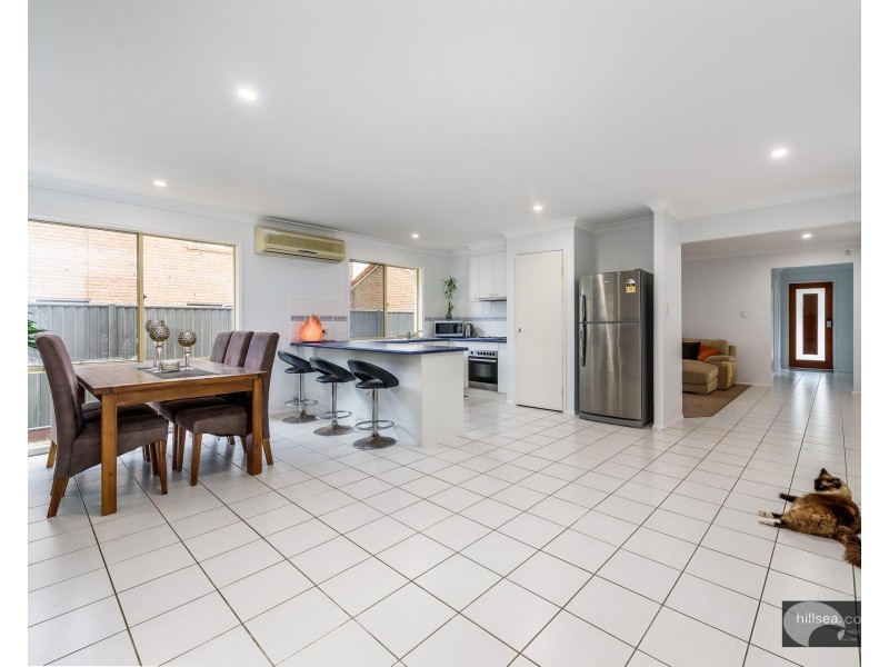 2A Hatutu Street, Pacific Pines QLD 4211