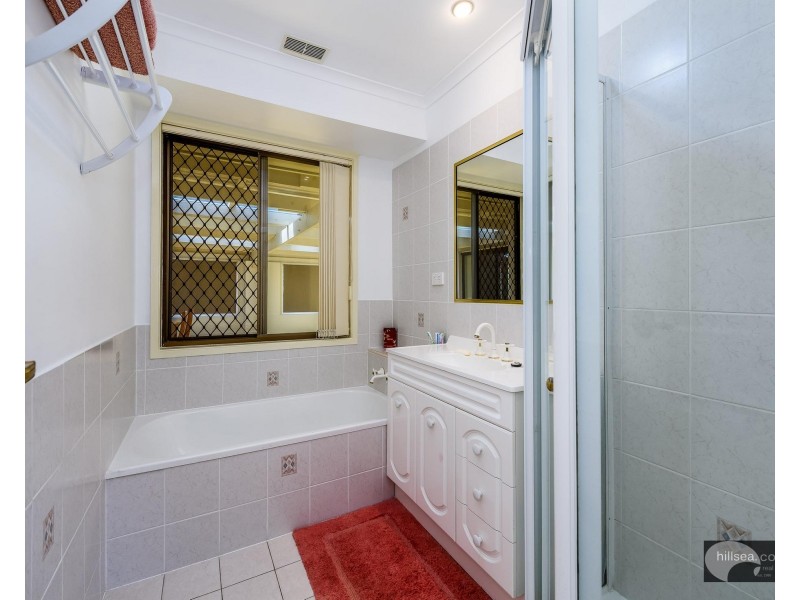 11 Tamworth Drive, Helensvale QLD 4212