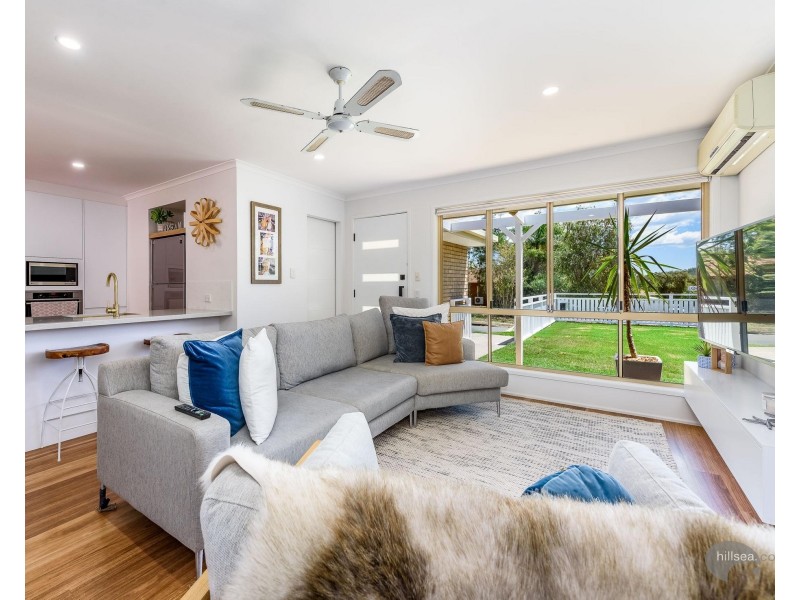 2/18 Artists Avenue, Oxenford QLD 4210