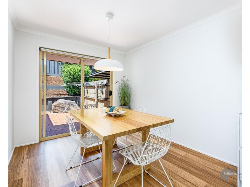 2/18 Artists Avenue, Oxenford QLD 4210