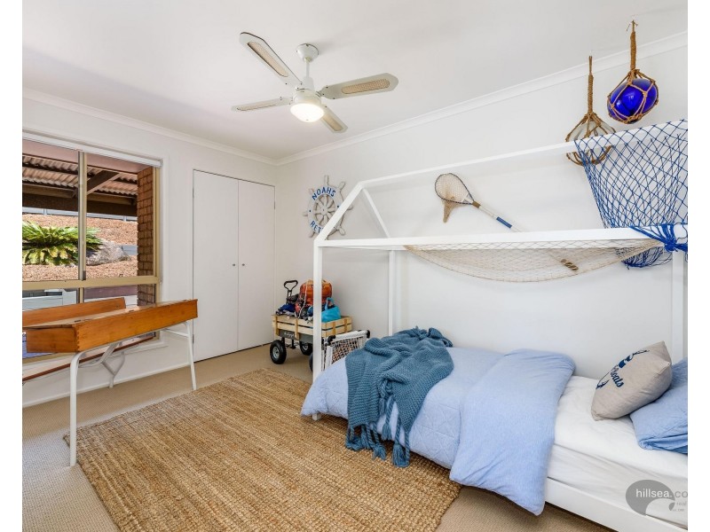 2/18 Artists Avenue, Oxenford QLD 4210