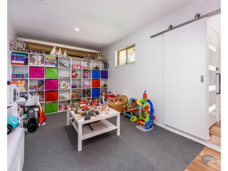 2/18 Artists Avenue, Oxenford QLD 4210