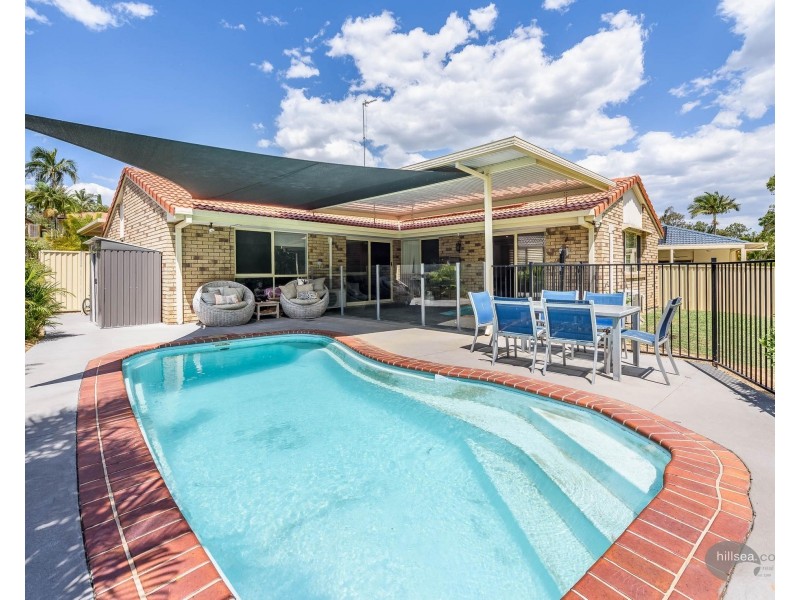 22 Cootharaba Drive, Helensvale QLD 4212