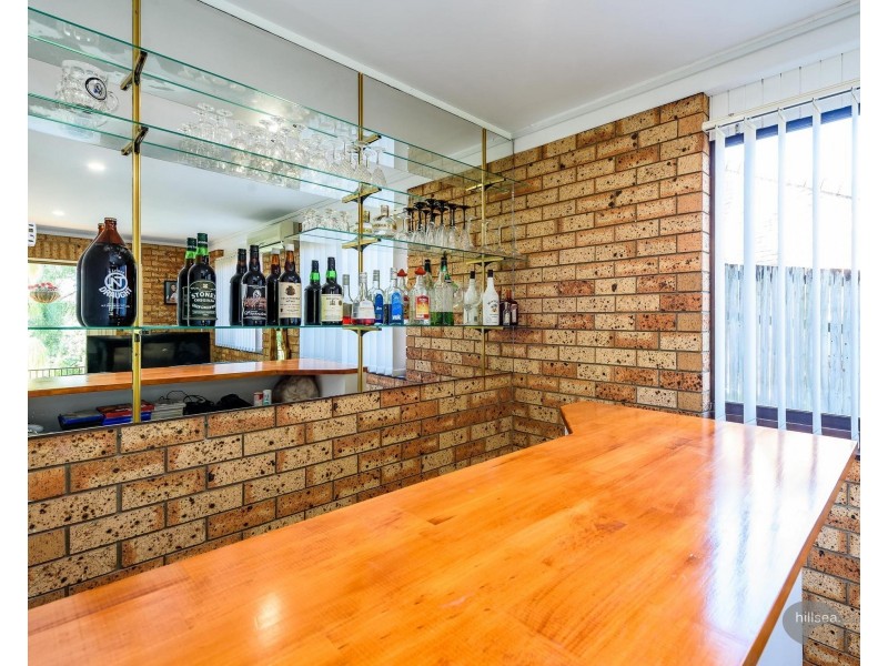 23 Dromana Crescent, Helensvale QLD 4212