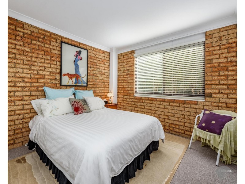 23 Dromana Crescent, Helensvale QLD 4212