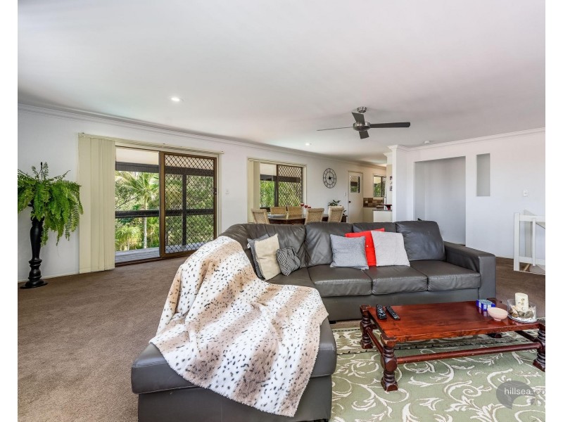 23 Dromana Crescent, Helensvale QLD 4212