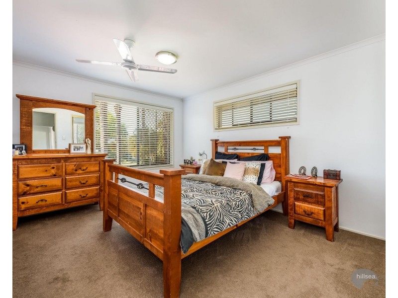 23 Dromana Crescent, Helensvale QLD 4212