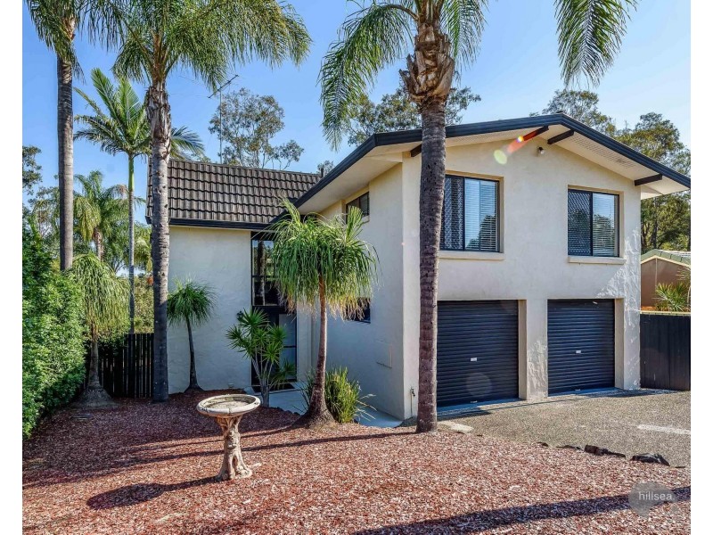 23 Dromana Crescent, Helensvale QLD 4212