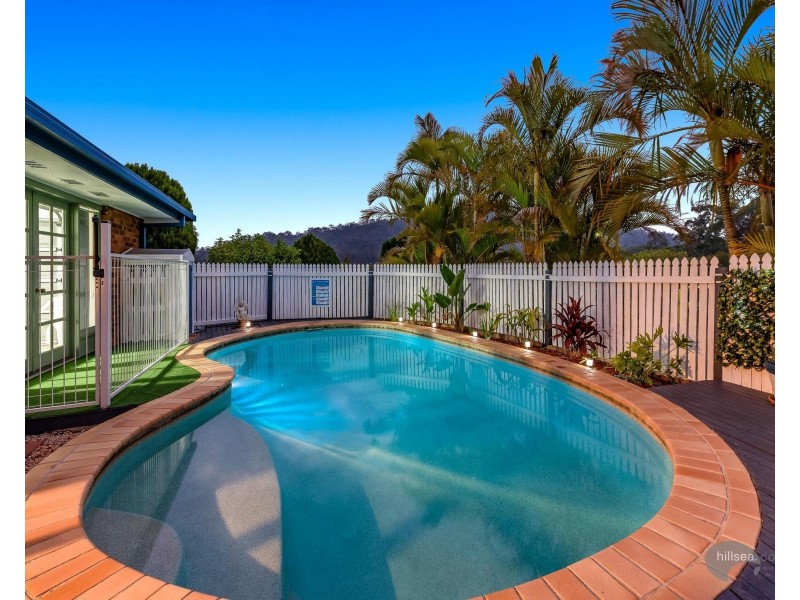 21 Pineview Drive, Oxenford QLD 4210