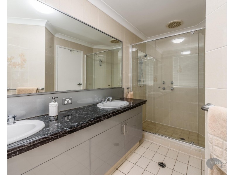 2 Rum Point Place, Runaway Bay QLD 4216