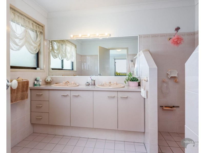 18 Pomona Court, Helensvale QLD 4212