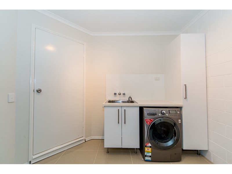 2/58 Village Way, Oxenford QLD 4210