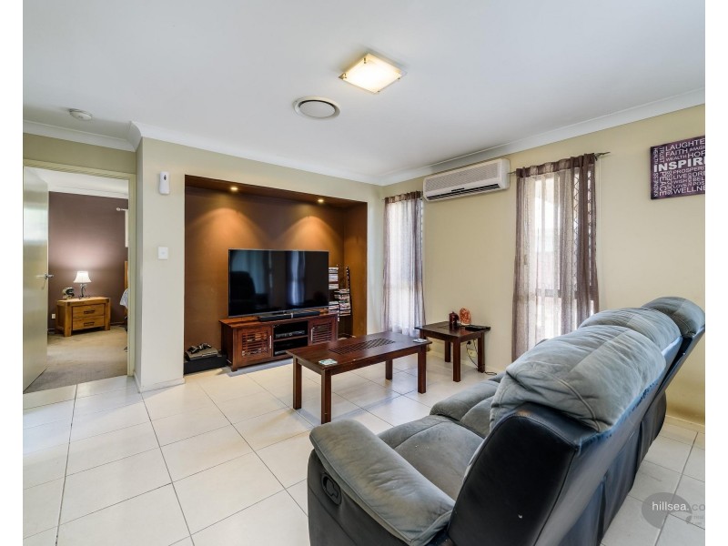 23 Carmarthen Circuit, Pacific Pines QLD 4211