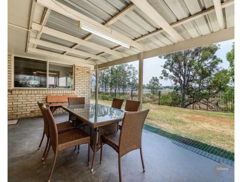 17 Silverpine Crescent, Oxenford QLD 4210