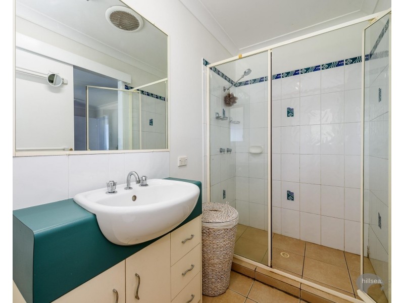 17 Silverpine Crescent, Oxenford QLD 4210