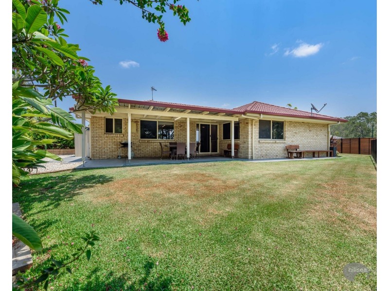 17 Silverpine Crescent, Oxenford QLD 4210
