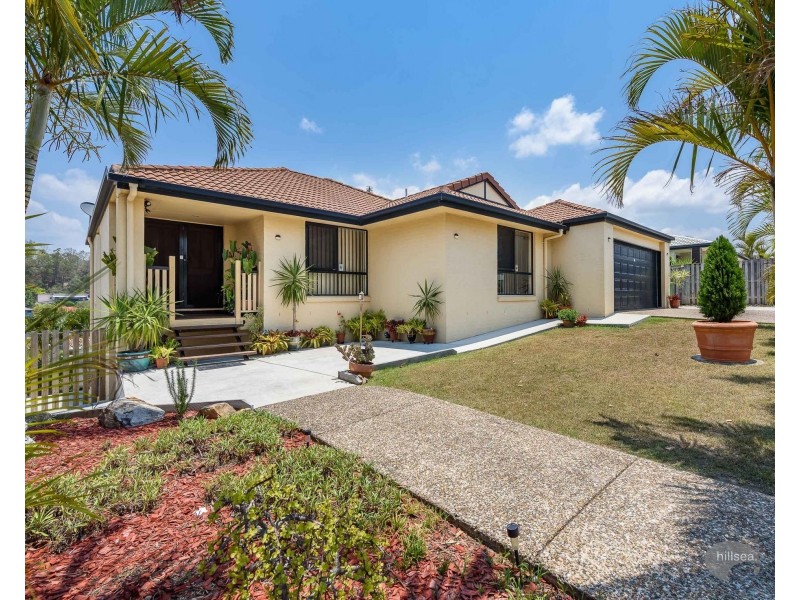 33 Manra Way, Pacific Pines QLD 4211