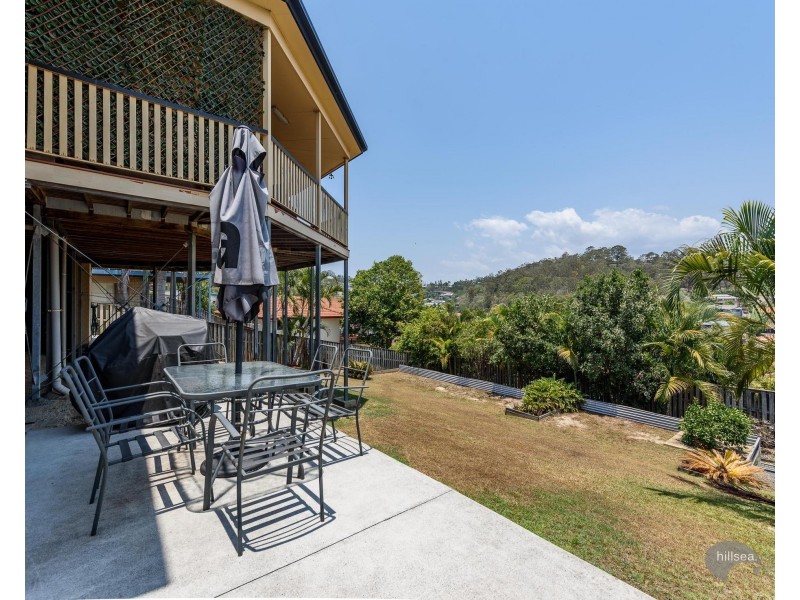 33 Manra Way, Pacific Pines QLD 4211