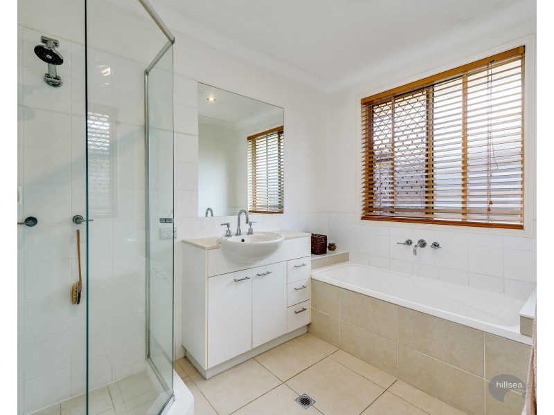 157 Monterey Keys Drive, Helensvale QLD 4212