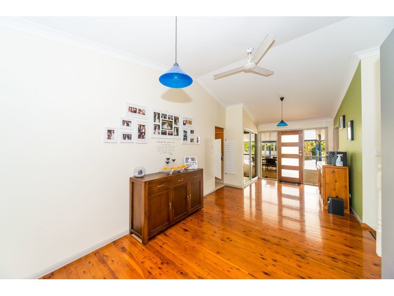 3 Boreen Court, Helensvale QLD 4212