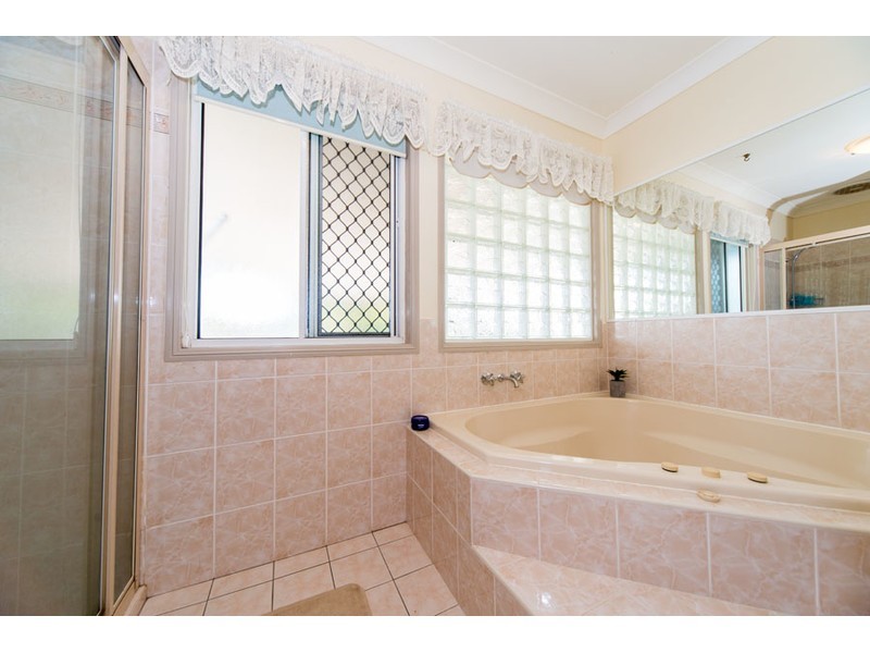 3 Boreen Court, Helensvale QLD 4212